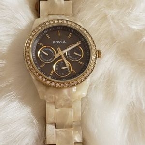 Women’s fossil watch mother of pearl